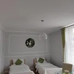 Hostel Sleep Well